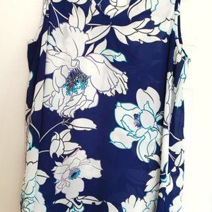 Sleeveless dressy top